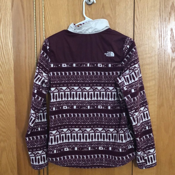 Printed 1/4 Zip North Face Fleece. Only worn once - Picture 2 of 2